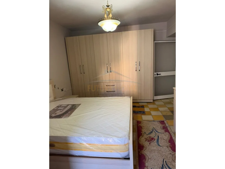 Tirane, jepet me qera apartament 1+1 Kati 2, 56 m² 360 € 