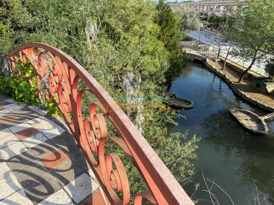 Tirane, shitet apartament+verande | Penthouse 3+1 Kati 3, 240 m² 335.000 € 