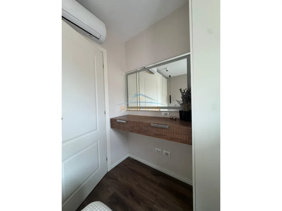 Tirane, shitet apartament 3+1 Kati 4, 109 m² 240.000 € (21 DHJETORI)