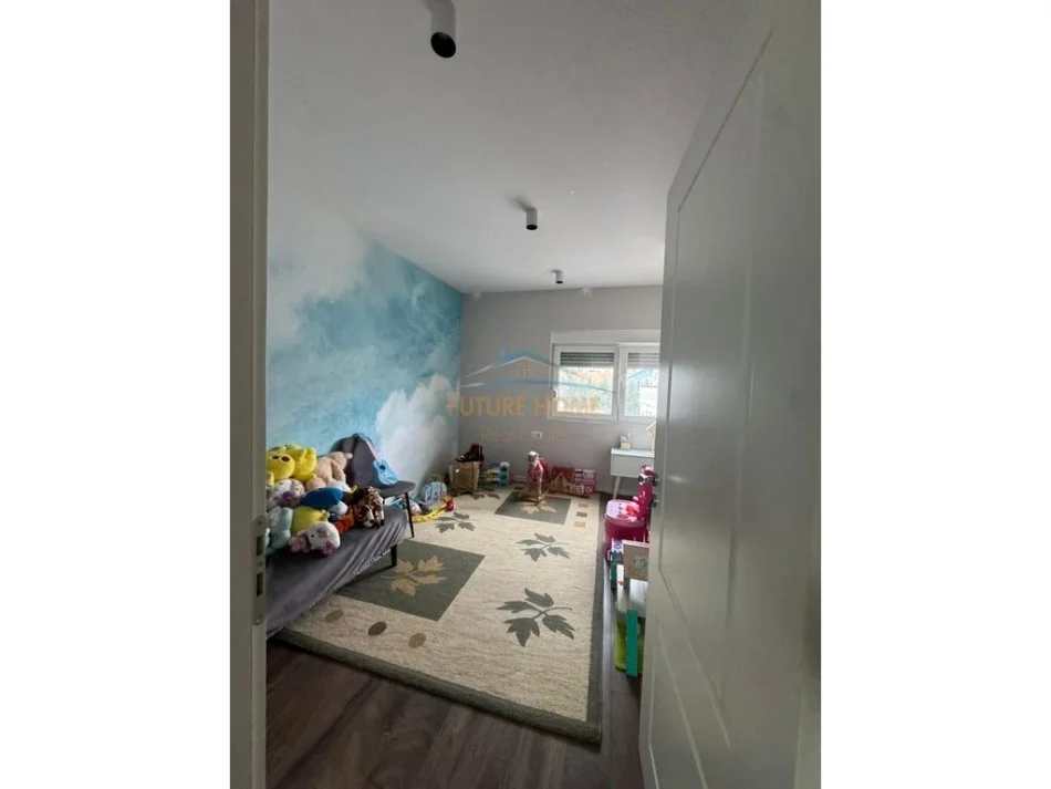 Tirane, shitet apartament 3+1+Aneks+Ballkon Kati 4, 109 m² 240.000 € (21 DHJETORI)