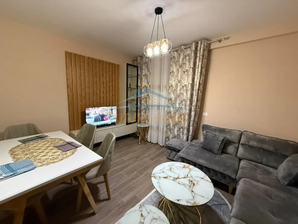 Tirane, jepet me qera apartament 2+1 Kati 3, 92 m² 1.000 € (pranë Rezidencës Kodra Diellit 1)