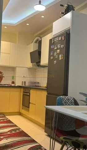 Tirane, shitet apartament 1+1 Kati 7, 83 m² 215.000 € (komuna e parisist)