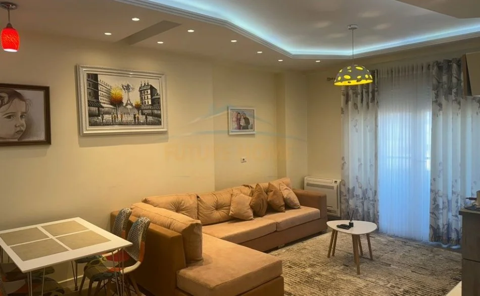 Tirane, shitet apartament 1+1 Kati 7, 83 m² 215.000 € (komuna e parisist)