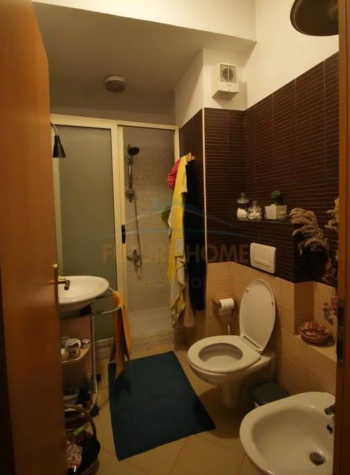 Tirane, shitet apartament 2+1 Kati 6, 95 m² 205.000 € (komuna e parisist)