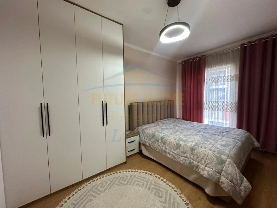 Tirane, jepet me qera apartament 2+1 Kati 6, 84 m² 650 € (UNIVERS CITY)  LI64146