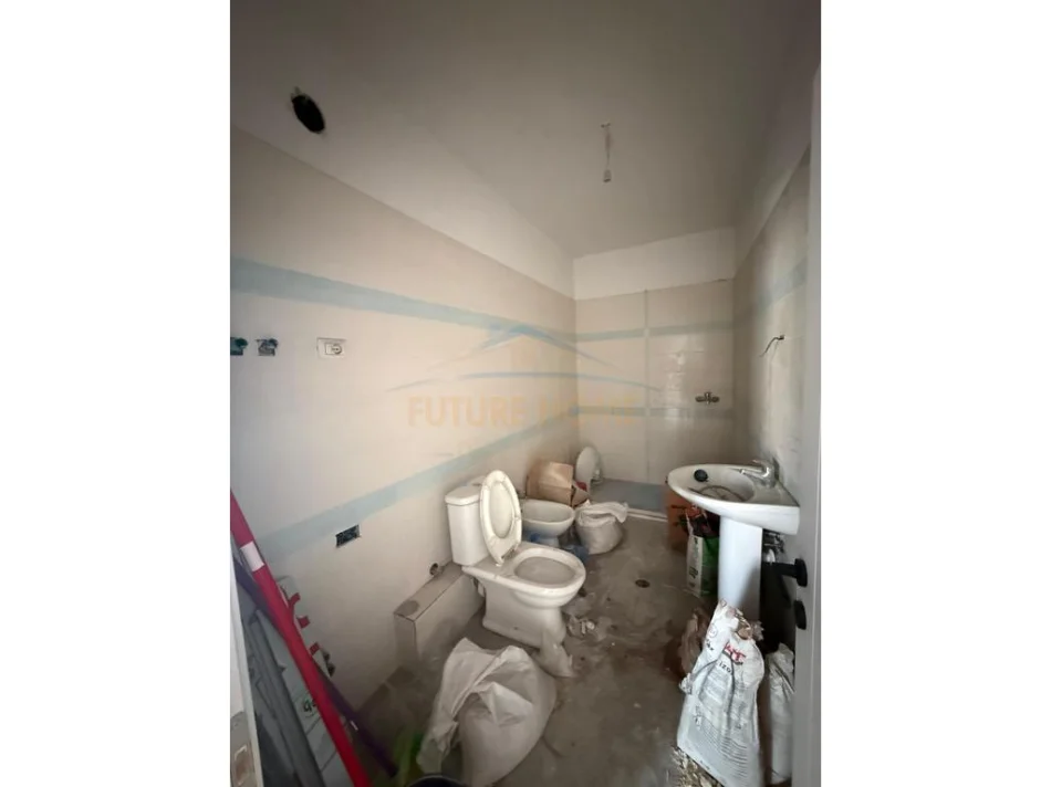 Tirane, shitet apartament 3+1+Ballkon Kati 7, 125 m² 210.000 € (Unaza e re)