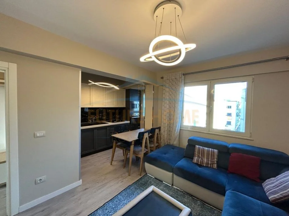 Tirane, shes apartament 2+1+Ballkon Kati 5, 76 m² 140.000 € (RRUGA E PORTIT)