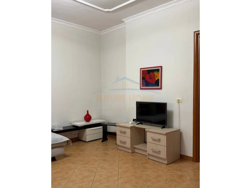 Tirane, jepet me qera apartament 2+1 Kati 4, 113 m² 600 € (Rruga Panorama)