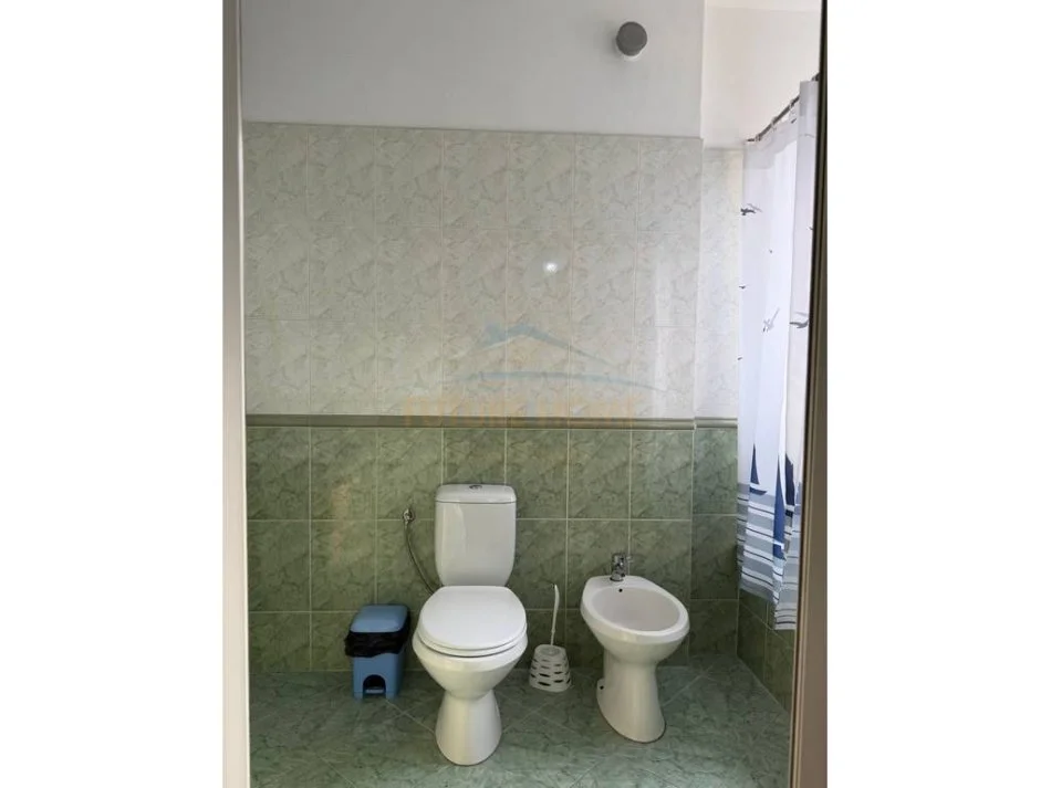 Tirane, jepet me qera apartament 2+1 Kati 4, 113 m² 600 € (Rruga Panorama)