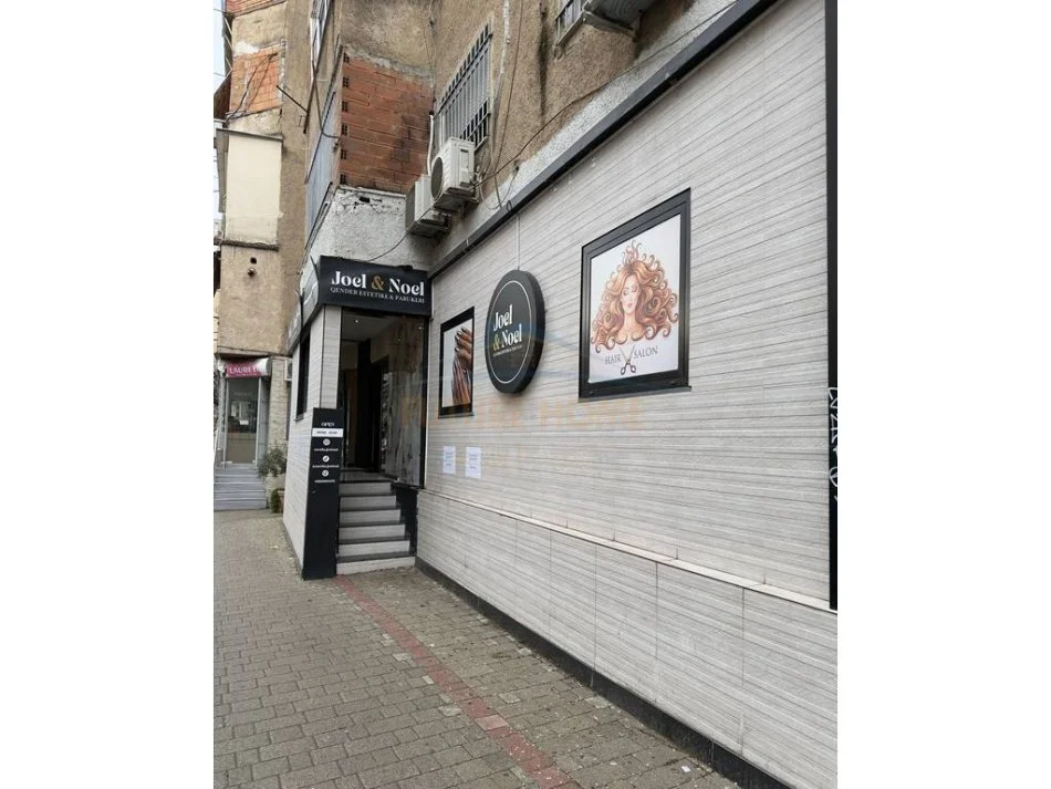 Tirane, jepet me qera ambjent biznesi Kati 0, 85 m² 1.150 € (rruga e kosovareve)