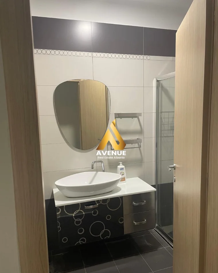 Tirane, shitet apartament 2+1 Kati 2, 97 m² 195.000 € (Rruga Ali Doci)