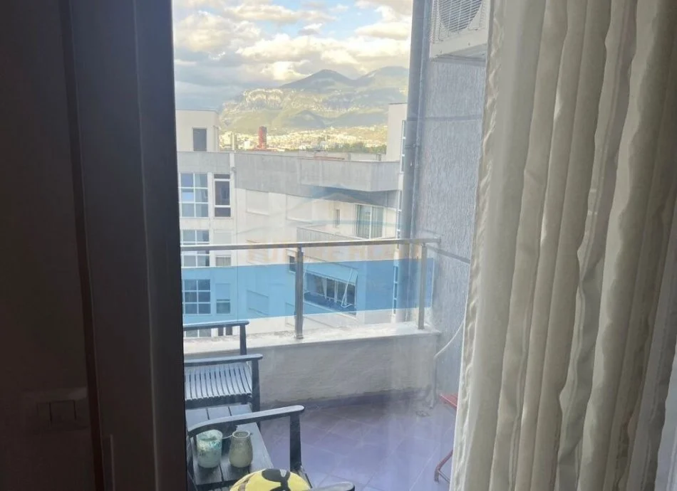 Tirane, jepet me qera apartament 2+1 Kati 4, 100 m² 700 € (Kopshti Zoologjik)