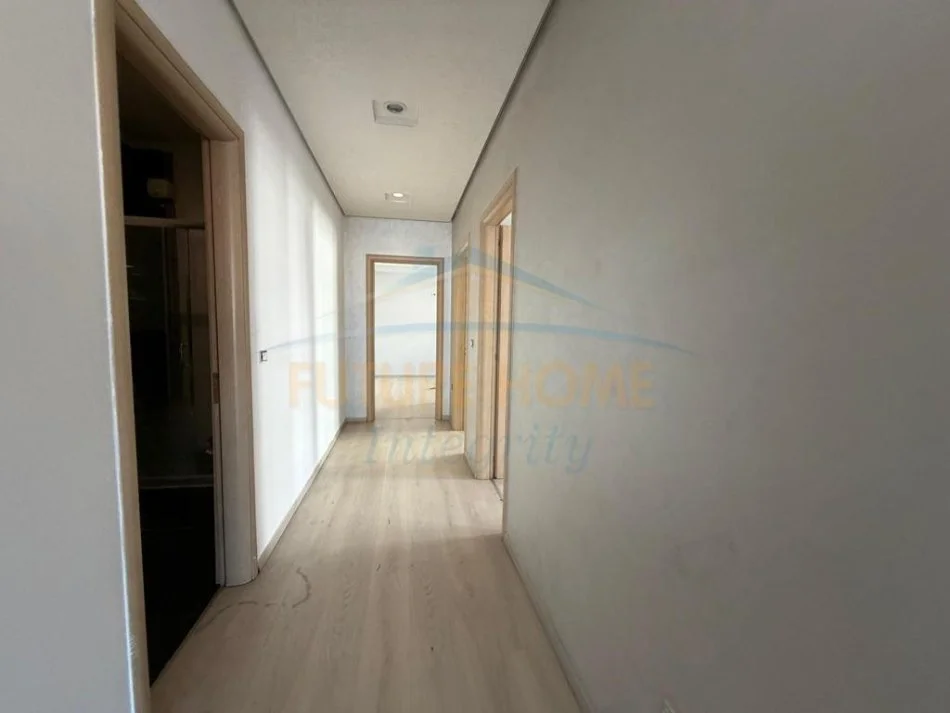 Tirane, shitet apartament 3+1 Kati 3, 142 m² 225.000 € (Astir, Unaza e Re)