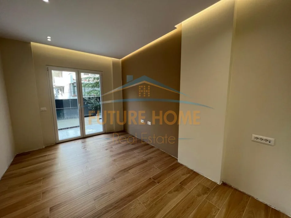 Shitet, Apartament 2+1+2+Garderobe, Komuna e Parisit,  310,000 €