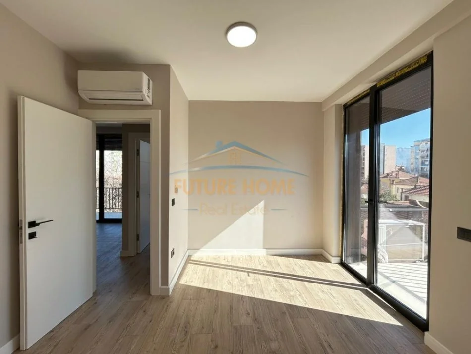 Tirane, jepet me qera apartament 2+1 Kati 2, 73 m² 650 € 