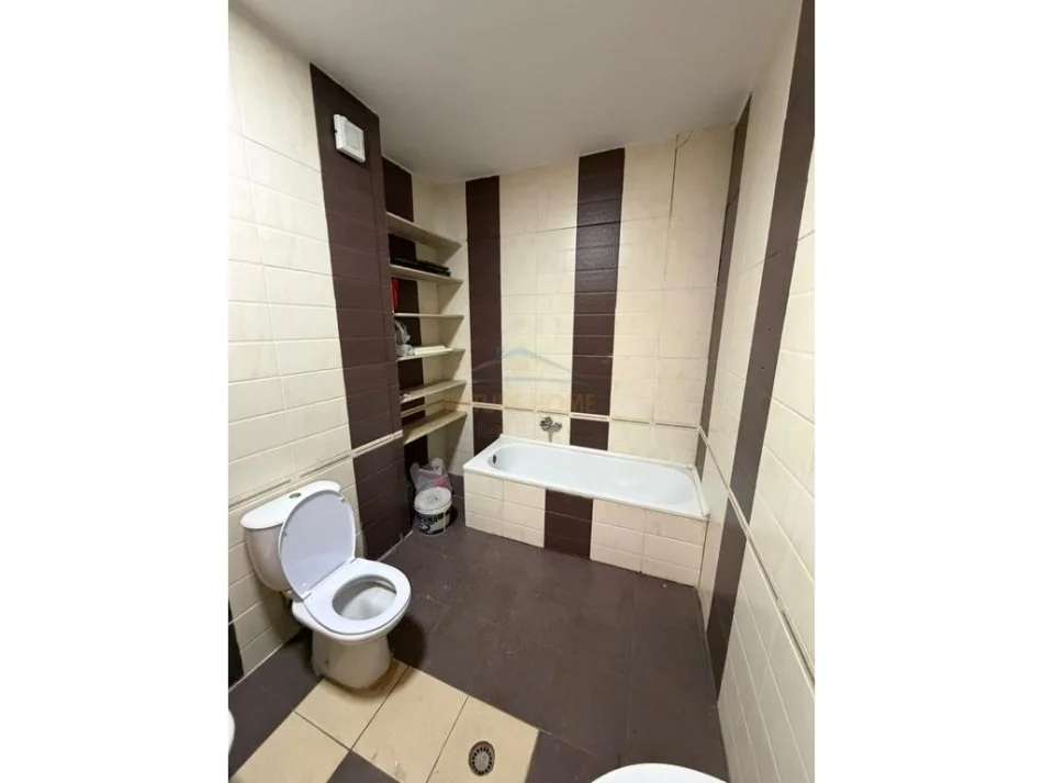 Tirane, shitet apartament 2+1+Ballkon Kati 3, 104 m² 299.000 € 