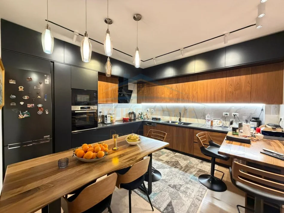 Tirane, shitet apartament 2+1 Kati 0, 118 m² 310.000 € (KODRA E DIELLIT)