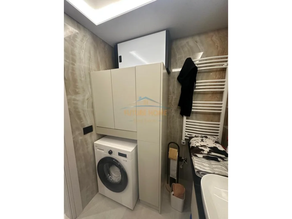 Tirane, jepet me qera apartament 1+1+Ballkon Kati 4, 78 m² 850 € (Komuna e parisit)