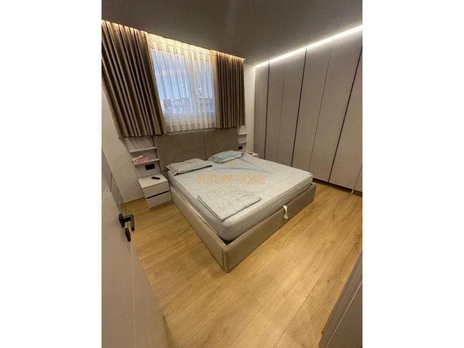 Tirane, jepet me qera apartament 1+1 Kati 4, 71 m² 800 € 