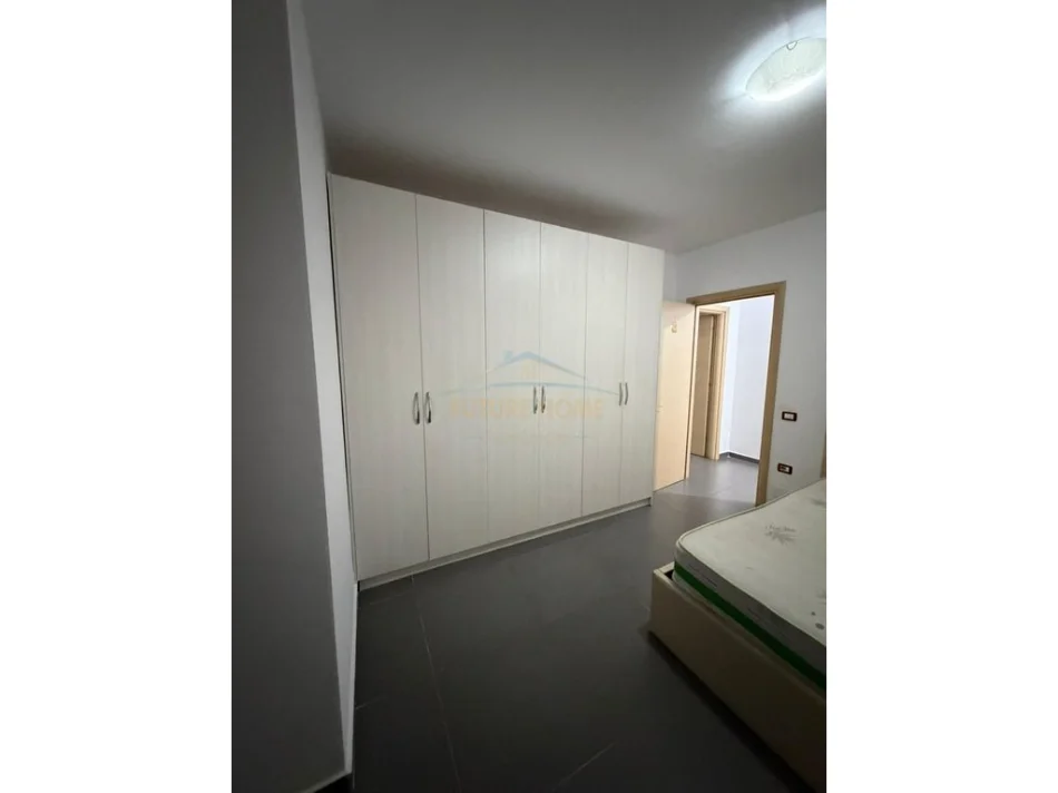 Tirane, jepet me qera apartament 2+1 Kati 7, 88 m² 550 € (Unaza e Re)