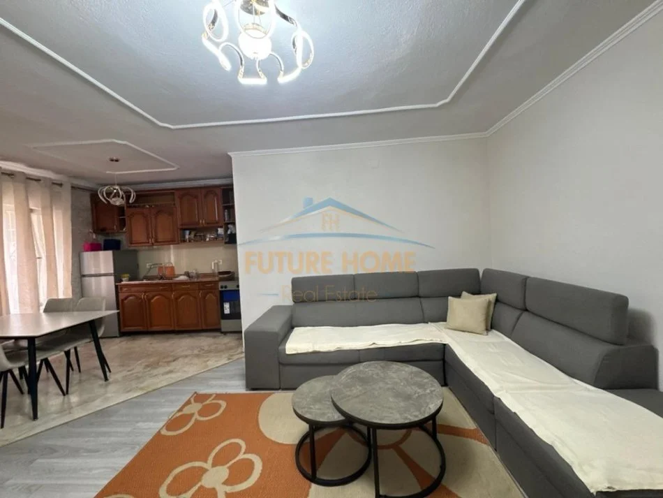 Tirane, jepet me qera apartament 2+1 Kati 1, 76 m² 550 € (Rrruga Dritan Hoxha)