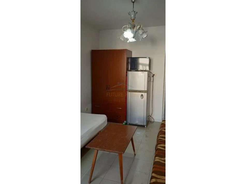 Tirane, jepet me qera garsonier 1+1 Kati 4, 30 m² 350 € (Bulevardi Zogu i I)