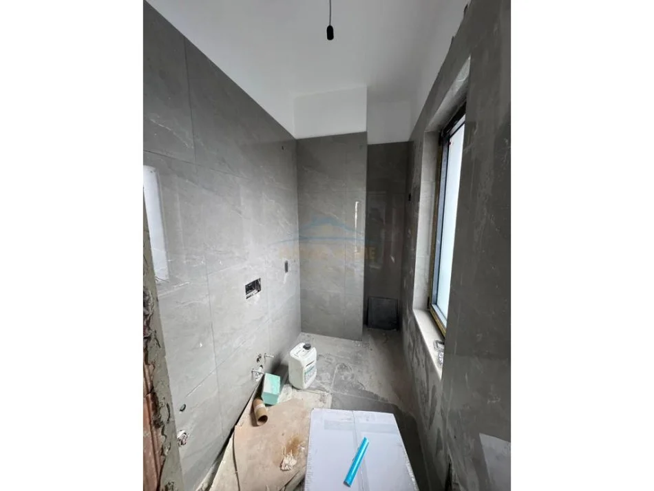 Tirane, jap me qera apartament 2+1 Kati 3,