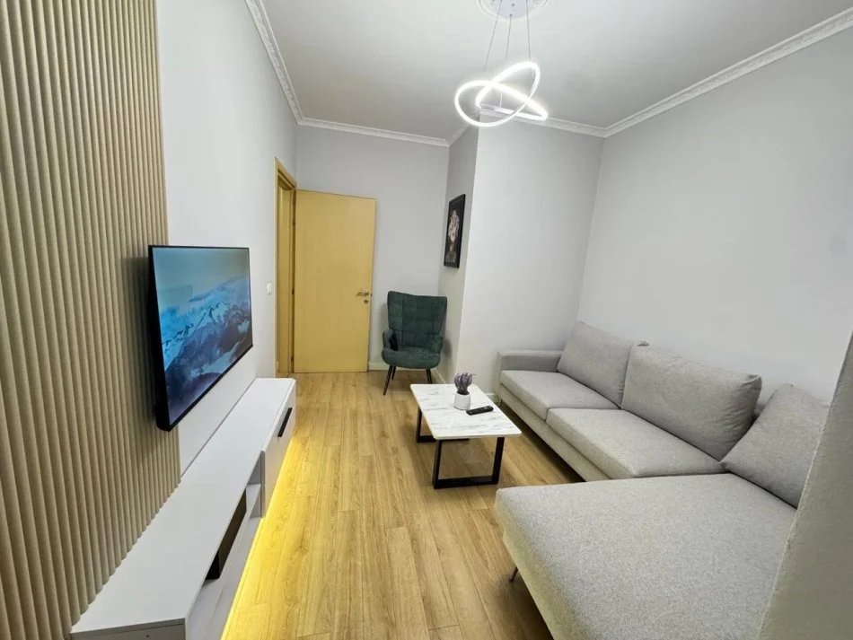Tirane, shitet apartament 1+1 , 57 m² 125.000 € (Kodra e diellit)