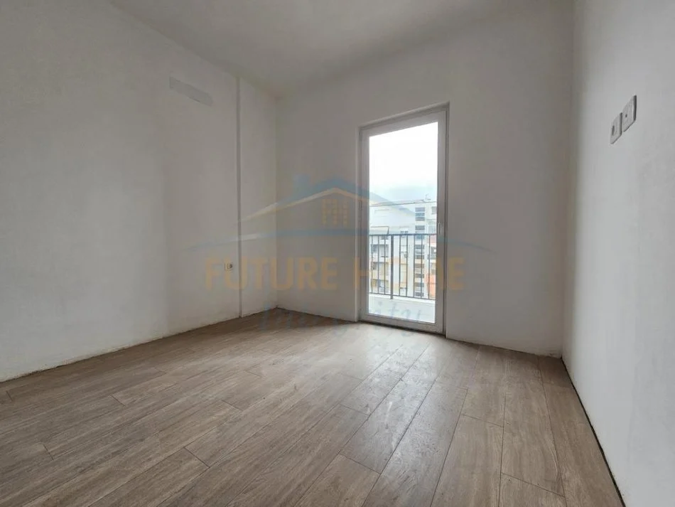 Shitet, Apartament 2+1+2, Kompleksi Tirana Entry II, Tiranë. 120,000 €, AL64414