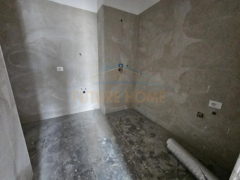 Shitet, Apartament 2+1+2, Kompleksi Tirana Entry II, Tiranë. 120,000 €, AL64414