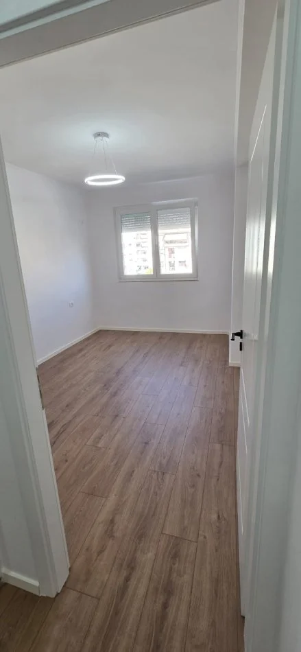 Tirane, shitet apartament 1+1 Kati 7, 54 m² 115.000 € (tek rruga Muzaket)