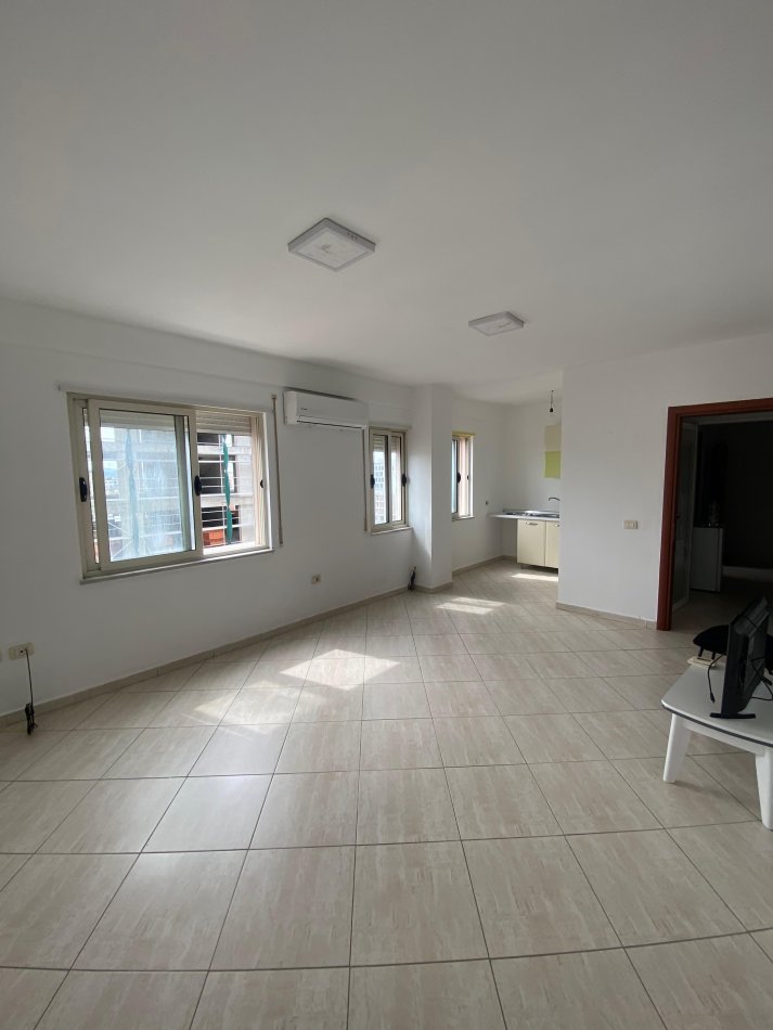 Tirane, jap me qera apartament , Kati 7, 107 m² 600 € (Jordan Misja)