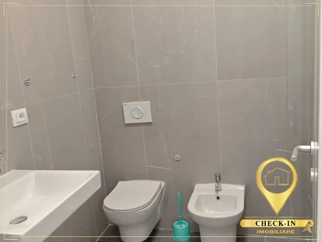 Tirane, jepet me qera apartament 1+1+Aneks+Ballkon Kati 2, 57 m² 420 € (Univers City)