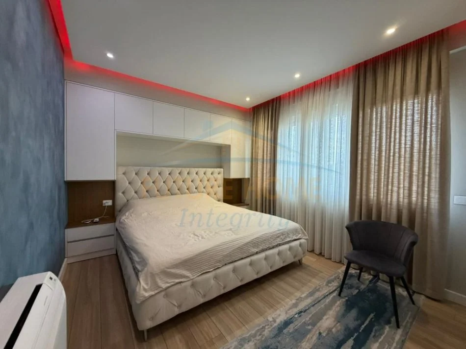 Tirane, shitet apartament 3+1+2 Kati 3, 131.67   m² 325.000 € (Liqeni i Thate)