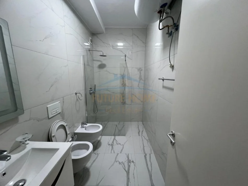Tirane, jap me qera apartament 2+1+Ballkon Kati 4, 105 m² 750 € (Siri Kodra)