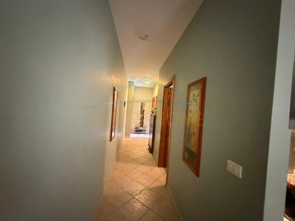 Tirane, shitet apartament 3+1 Kati 2, 140 m² 360.000 € (Qerret , Kavaje)