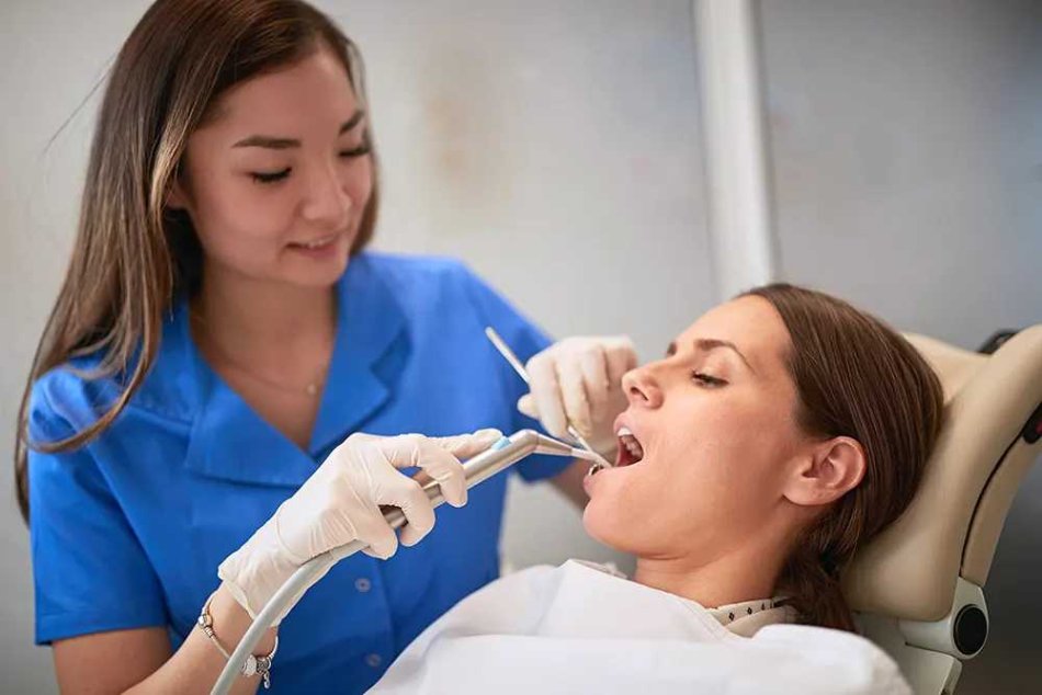Ofroj trainime dentare per student ne Stomatologji , trainimi falas .