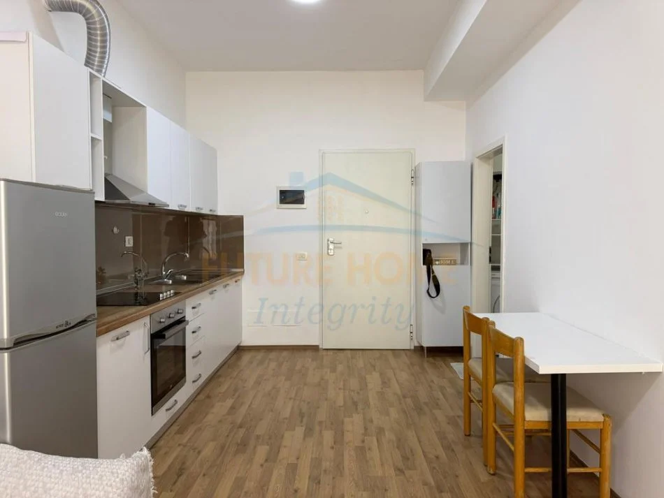 Tirane, jepet me qera apartament 1+1 Kati 1, 49 m² 370 € (MANGALEM)  AL62183