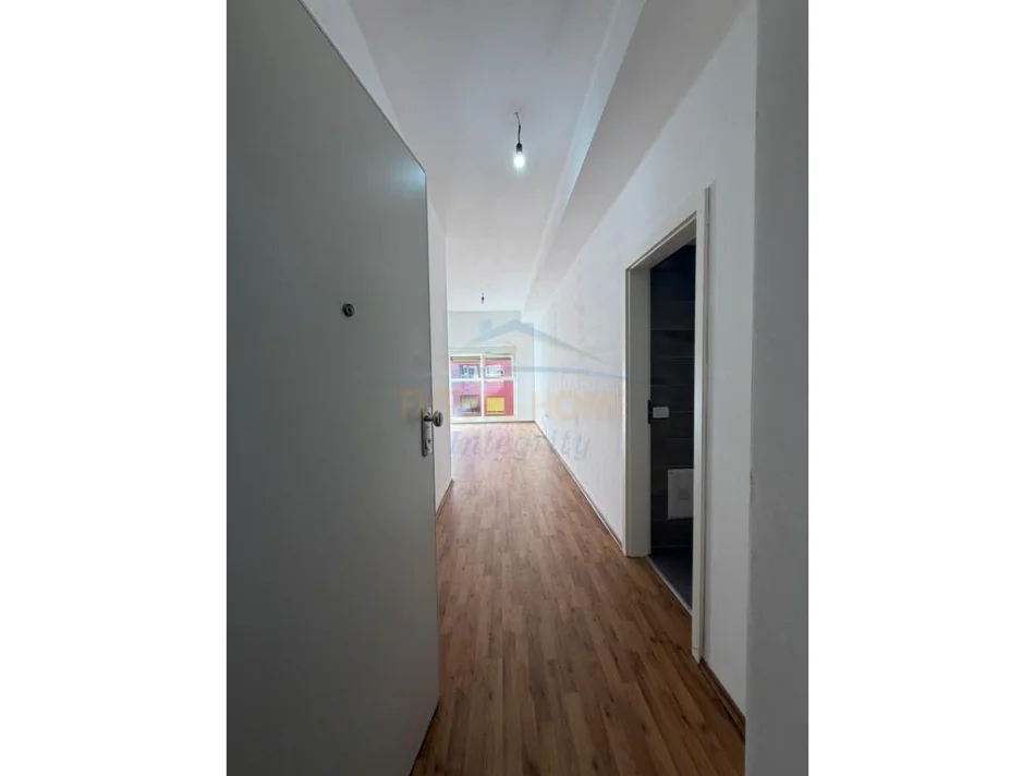 Tirane, shitet apartament 1+1 , 70 m² 110.000 € (Kompleksi Mangalem,Ali Demi)