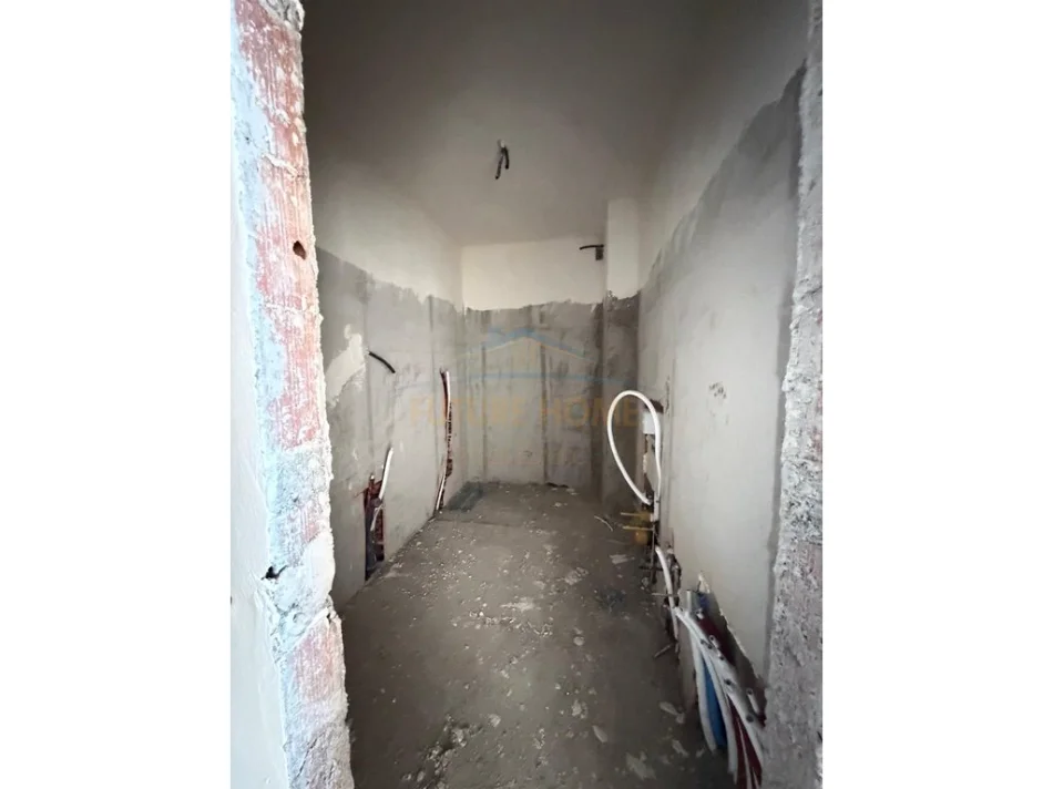 Tirane, shitet apartament 2+1 Kati 3, 102 m² 183.600 € (Martaniteti i ri)