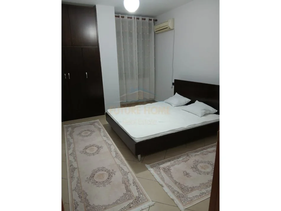 Tirane, jepet me qera apartament 2+1 Kati 8, 100 m² 750 € (Rruga Bardhok Biba, Qendrër)
