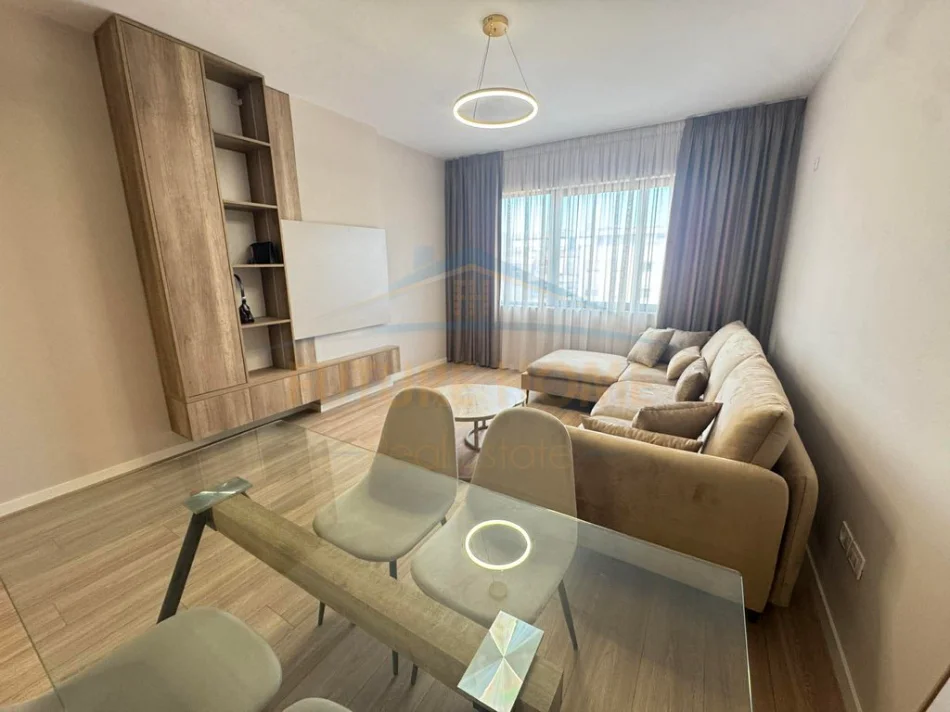 Tirane, Shitet Apartament 1+1, Unaza e Re, parne Bar Return,  Kati 8, 70 m², Cmimi 119.000 €