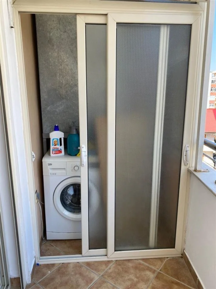 Tirane, jepet me qera apartament 1+1+Ballkon Kati 5, 60 m² 350 € (rruga Muhamet Deliu)