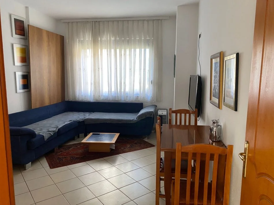 Jepet me qera apartament Kati 2, 55 m² 550€ (Komplexi xixa Golem , Durrës)