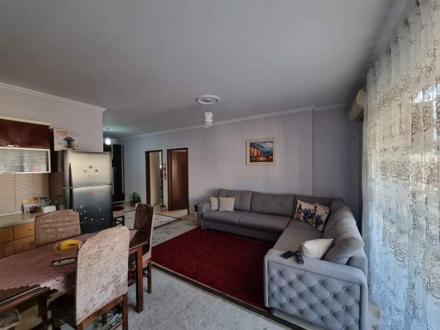 Tirane, shitet apartament 2+1 Kati 6, 89.000 Euro