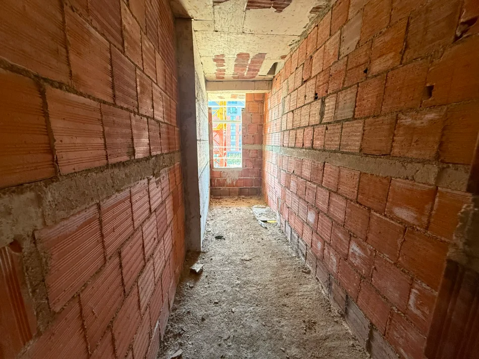 Tirane, shitet apartament 2+1+Ballkon Kati 1, 117 m² 123.000 € (Rruga Lidhja e Prizrenit)