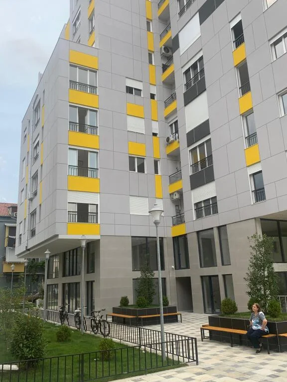 Tirane, jepet me qera apartament 1+1+Ballkon Kati 2, 50 m² 450 € (TE AMERIKAN 2 Rruga E Dibres)