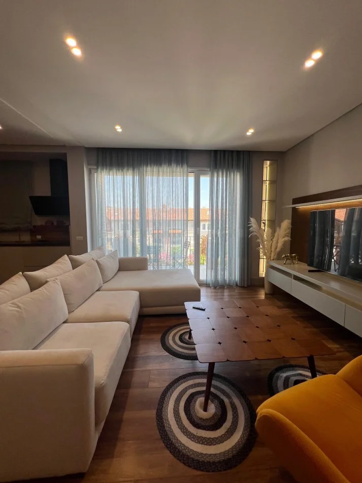 Tirane, jepet me qera apartament 2+1 Kati 2, 115 m² 1.200 € (SECRET GARDEN RESIDENCE)