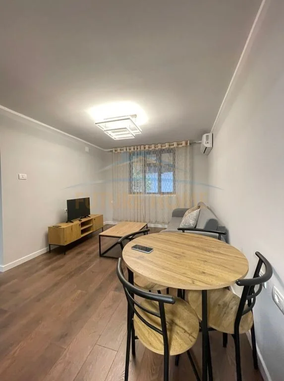 Tirane, jepet me qera apartament 1+1 Kati 0, 57 m² 590 € (Myslym Shyri)