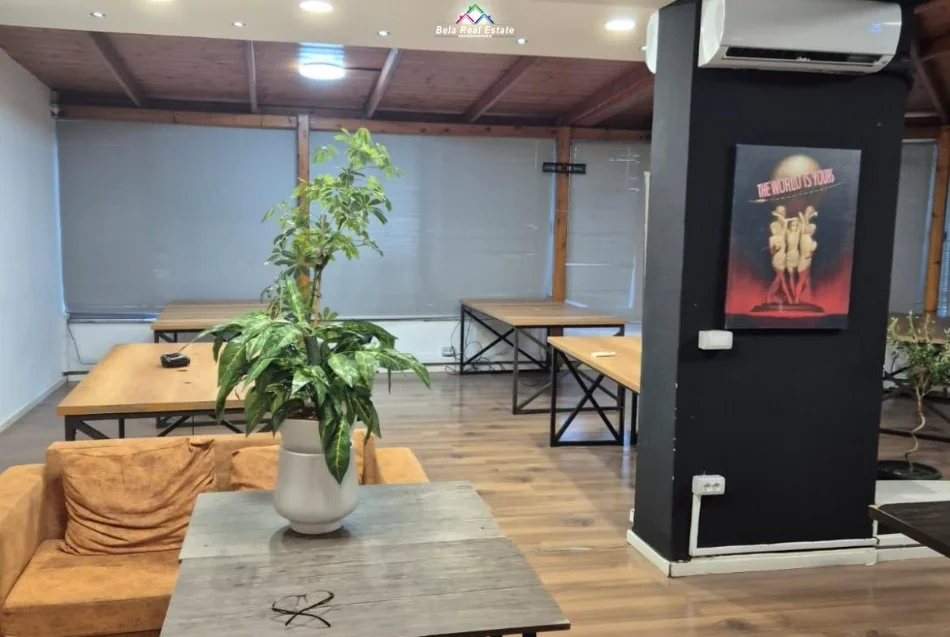 Tirane, jepet me qera zyre Kati 3, 154 m² 900 € (rruga e kavajes)